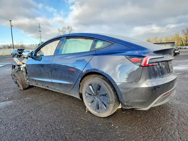 5YJ3E1EAXRF866583 2024 TESLA MODEL 3 - Image 2