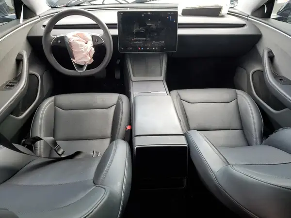 5YJ3E1EAXRF867023 2024 TESLA MODEL 3 - Image 8