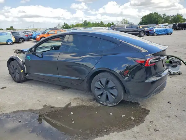5YJ3E1EAXRF869631 2024 TESLA MODEL 3 - Image 2