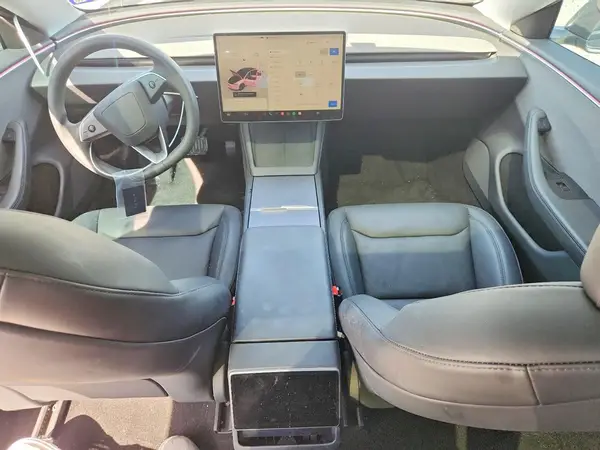 5YJ3E1EAXSF000520 2025 TESLA MODEL 3 - Image 8