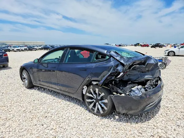 5YJ3E1EAXSF001683 2025 TESLA MODEL 3 - Image 2