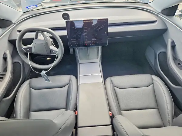 5YJ3E1EAXSF001683 2025 TESLA MODEL 3 - Image 8
