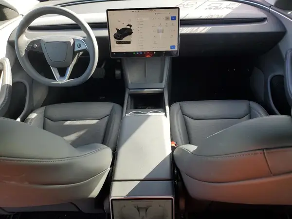 5YJ3E1EAXSF002493 2025 TESLA MODEL 3 - Image 8