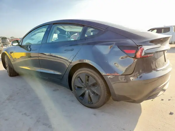 5YJ3E1EAXSF006463 2025 TESLA MODEL 3 - Image 2