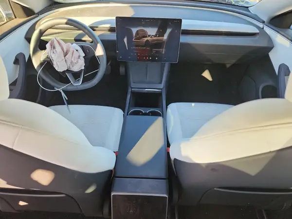5YJ3E1EAXSF009282 2025 TESLA MODEL 3 - Image 8