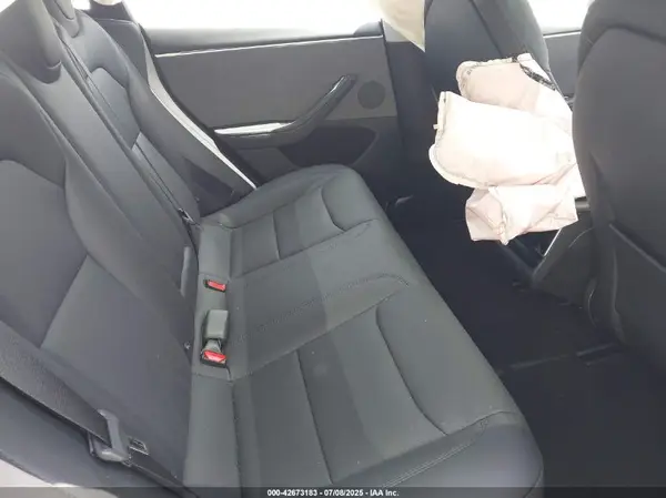 5YJ3E1EAXSF014207 2025 TESLA MODEL 3 - Image 8
