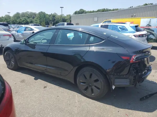 5YJ3E1EAXSF018855 2025 TESLA MODEL 3 - Image 2