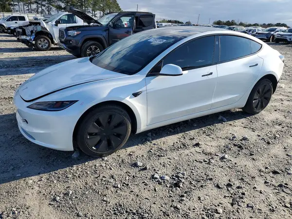 5YJ3E1EAXSF018872 2025 TESLA MODEL 3 - Image 1