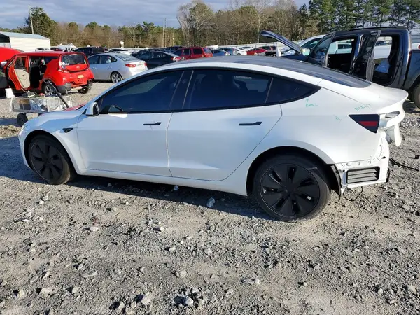 5YJ3E1EAXSF018872 2025 TESLA MODEL 3 - Image 2