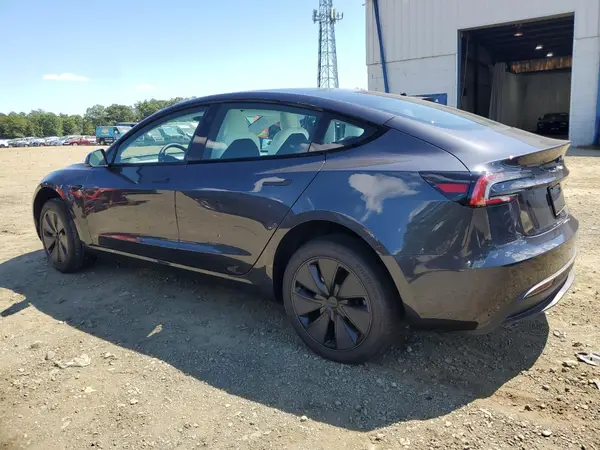 5YJ3E1EAXSF018919 2025 TESLA MODEL 3 - Image 2