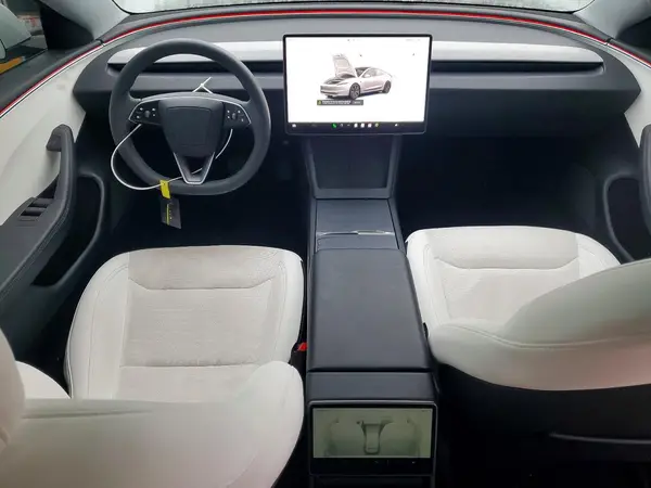 5YJ3E1EAXSF020556 2025 TESLA MODEL 3 - Image 8