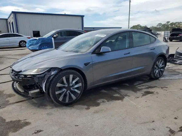 5YJ3E1EAXSF022727 2025 TESLA MODEL 3 - Image 1