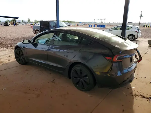 5YJ3E1EAXSF029449 2025 TESLA MODEL 3 - Image 2