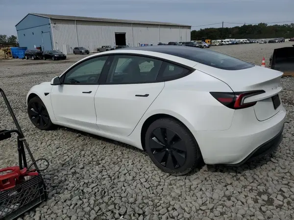5YJ3E1EAXSF030780 2025 TESLA MODEL 3 - Image 2