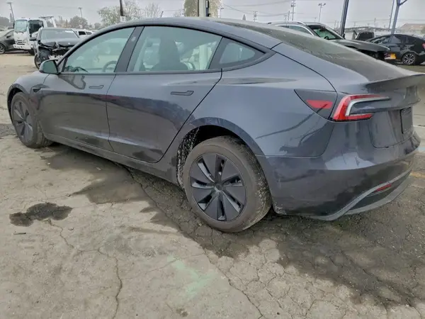 5YJ3E1EAXSF031220 2025 TESLA MODEL 3 - Image 2