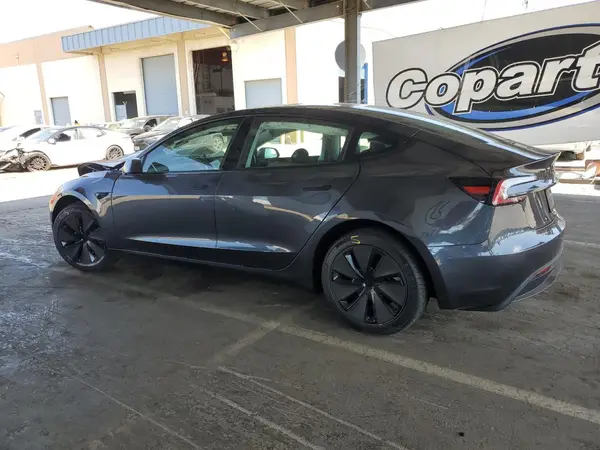 5YJ3E1EAXSF031766 2025 TESLA MODEL 3 - Image 2
