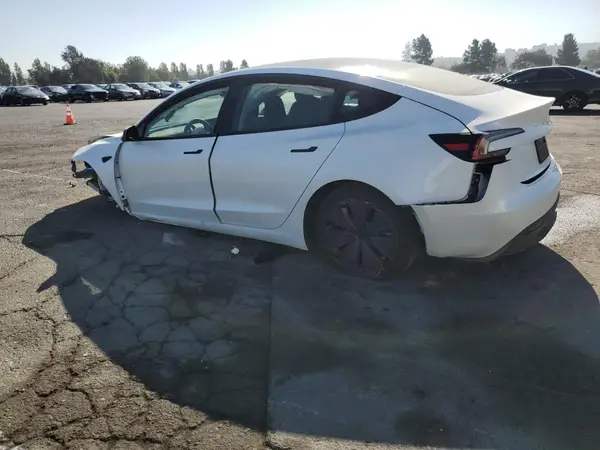 5YJ3E1EAXSF032500 2025 TESLA MODEL 3 - Image 2