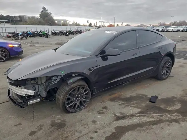 5YJ3E1EAXSF032979 2025 TESLA MODEL 3 - Image 1