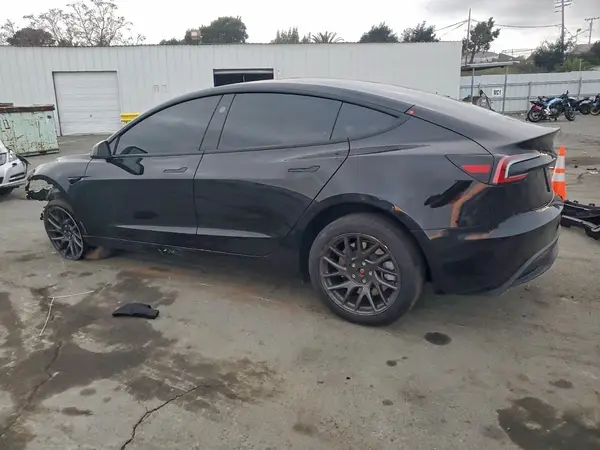 5YJ3E1EAXSF032979 2025 TESLA MODEL 3 - Image 2