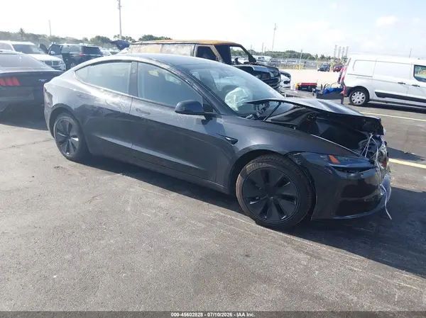 5YJ3E1EAXSF033842 2025 TESLA MODEL 3 - Image 1