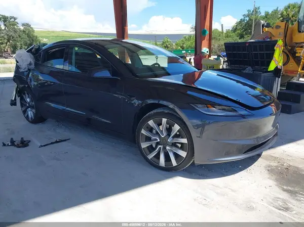 5YJ3E1EAXSF037857 2025 TESLA MODEL 3 - Image 1