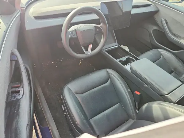 5YJ3E1EAXSF038068 2025 TESLA MODEL 3 - Image 8