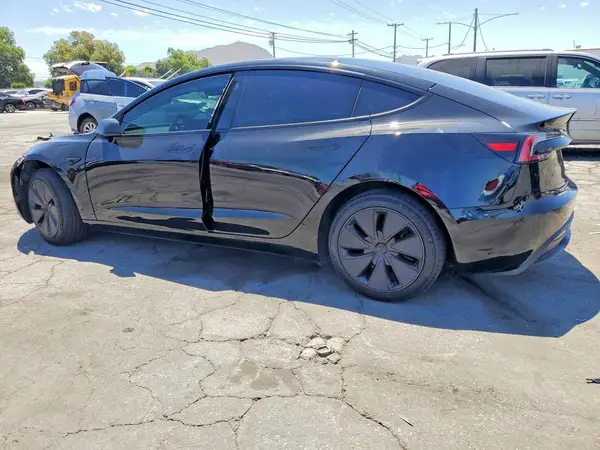 5YJ3E1EAXSF040225 2025 TESLA MODEL 3 - Image 2