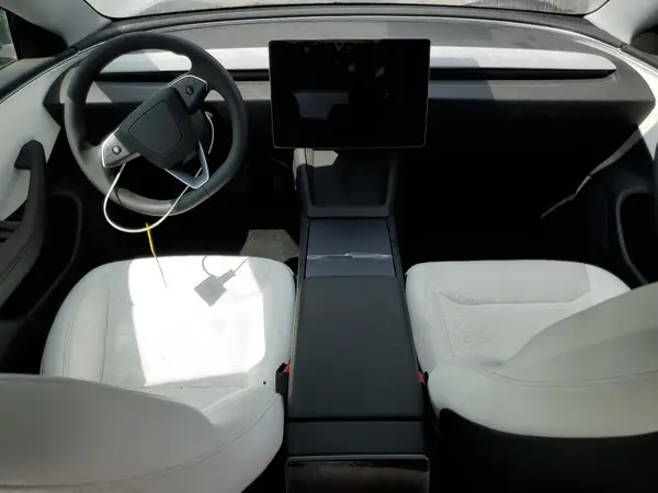 5YJ3E1EAXSF040838 2025 TESLA MODEL 3 - Image 8