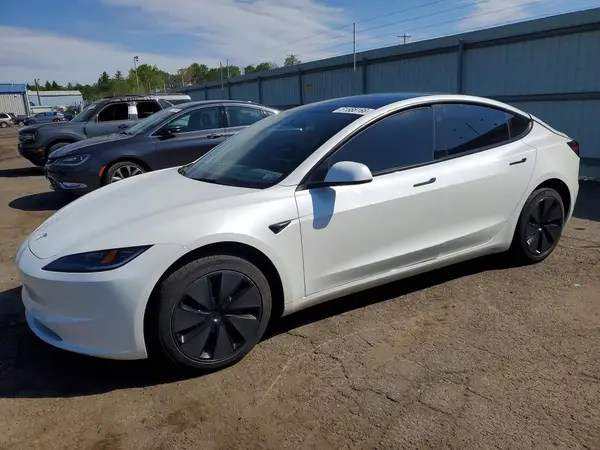 5YJ3E1EAXSF046462 2025 TESLA MODEL 3 - Image 1