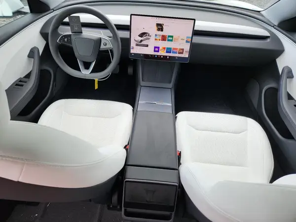 5YJ3E1EAXSF047126 2025 TESLA MODEL 3 - Image 8