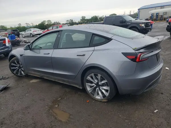 5YJ3E1EAXSF048194 2025 TESLA MODEL 3 - Image 2
