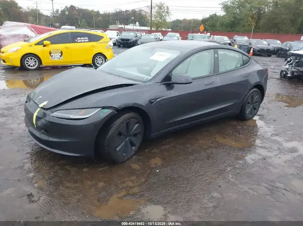 5YJ3E1EAXSF051368 2025 TESLA MODEL 3 - Image 2