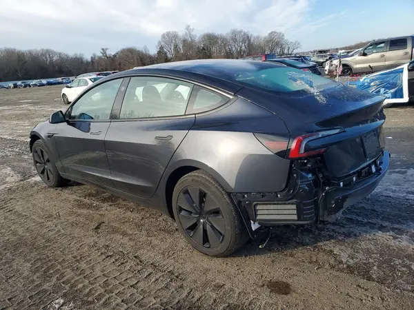 5YJ3E1EAXSF054349 2025 TESLA MODEL 3 - Image 2