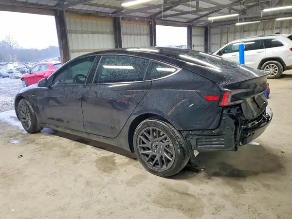 5YJ3E1EAXSF056649 2025 TESLA MODEL 3 - Image 2