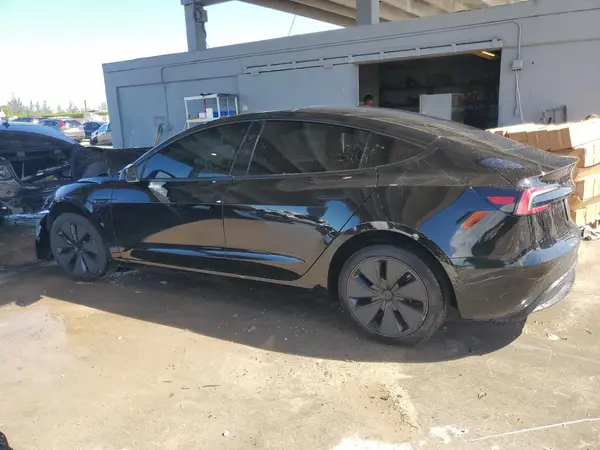 5YJ3E1EAXSF057381 2025 TESLA MODEL 3 - Image 2