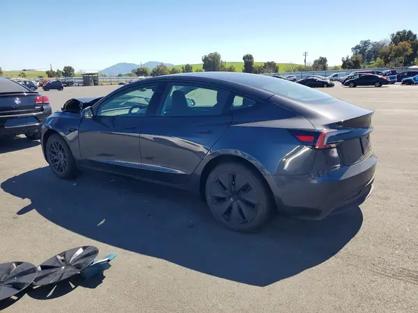 5YJ3E1EAXSF058529 2025 TESLA MODEL 3 - Image 2
