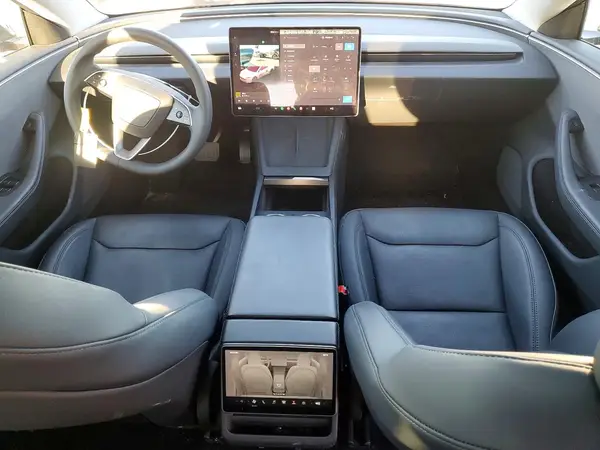 5YJ3E1EAXSF058661 2025 TESLA MODEL 3 - Image 8