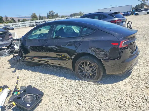 5YJ3E1EAXSF064069 2025 TESLA MODEL 3 - Image 2