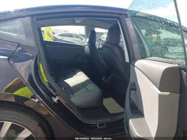 5YJ3E1EAXSF064671 2025 TESLA MODEL 3 - Image 8