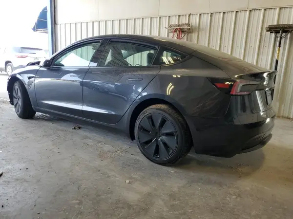 5YJ3E1EAXSF068011 2025 TESLA MODEL 3 - Image 2