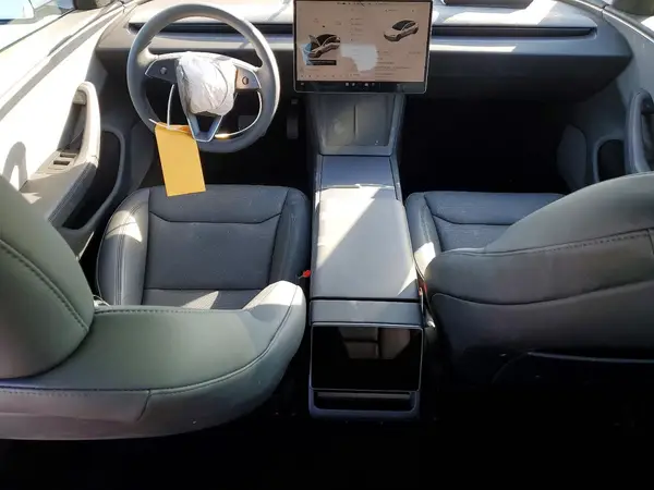 5YJ3E1EAXSF068607 2025 TESLA MODEL 3 - Image 8