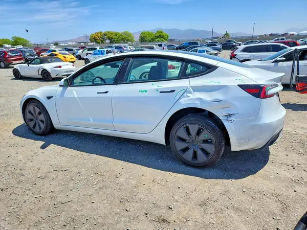5YJ3E1EAXSF069594 2025 TESLA MODEL 3 - Image 2