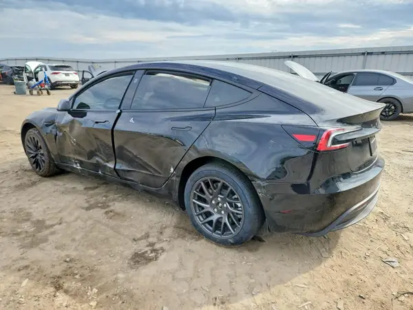 5YJ3E1EAXSF069966 2025 TESLA MODEL 3 - Image 2