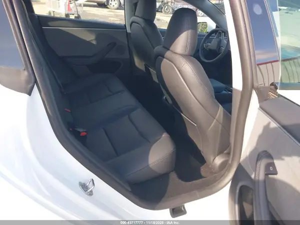 5YJ3E1EAXSF073306 2025 TESLA MODEL 3 - Image 8