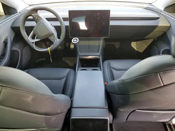 5YJ3E1EAXSF075590 2025 TESLA MODEL 3 - Image 8