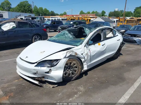 5YJ3E1EAXSF135108 2025 TESLA MODEL 3 - Image 2