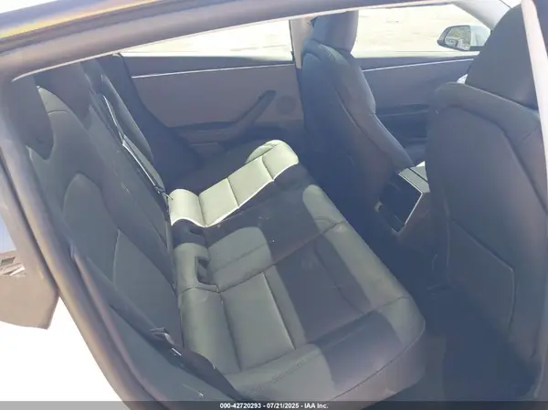 5YJ3E1EAXSF876990 2025 TESLA MODEL 3 - Image 8