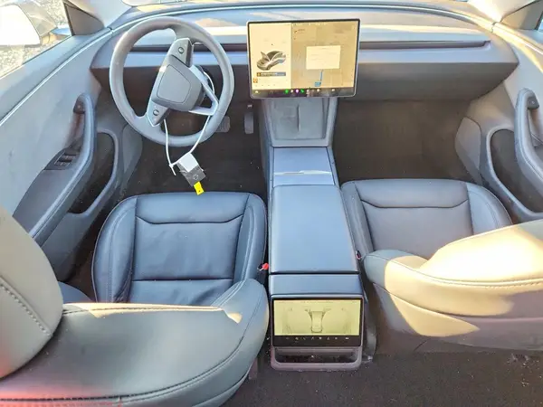 5YJ3E1EAXSF877816 2025 TESLA MODEL 3 - Image 8