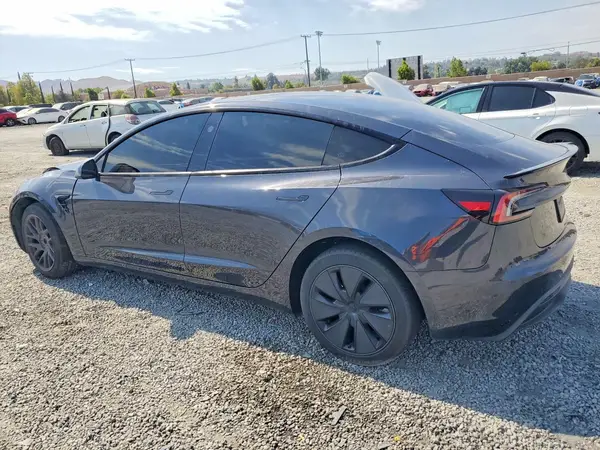 5YJ3E1EAXSF877962 2025 TESLA MODEL 3 - Image 2