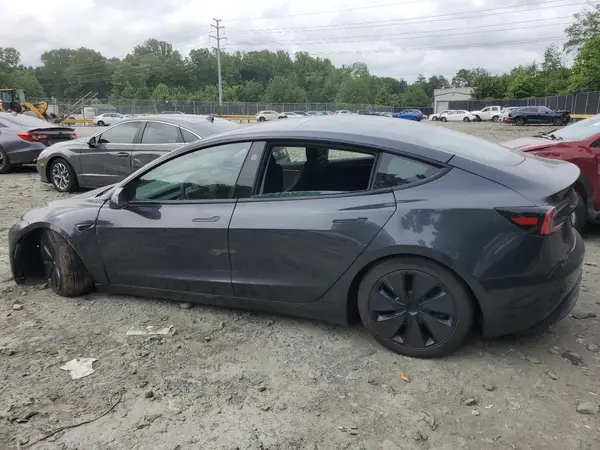 5YJ3E1EAXSF878982 2025 TESLA MODEL 3 - Image 2